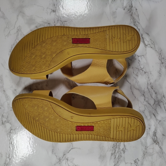 Pikolinos Yellow Leather Two Strap Sandals Size 41 - Picture 6 of 7